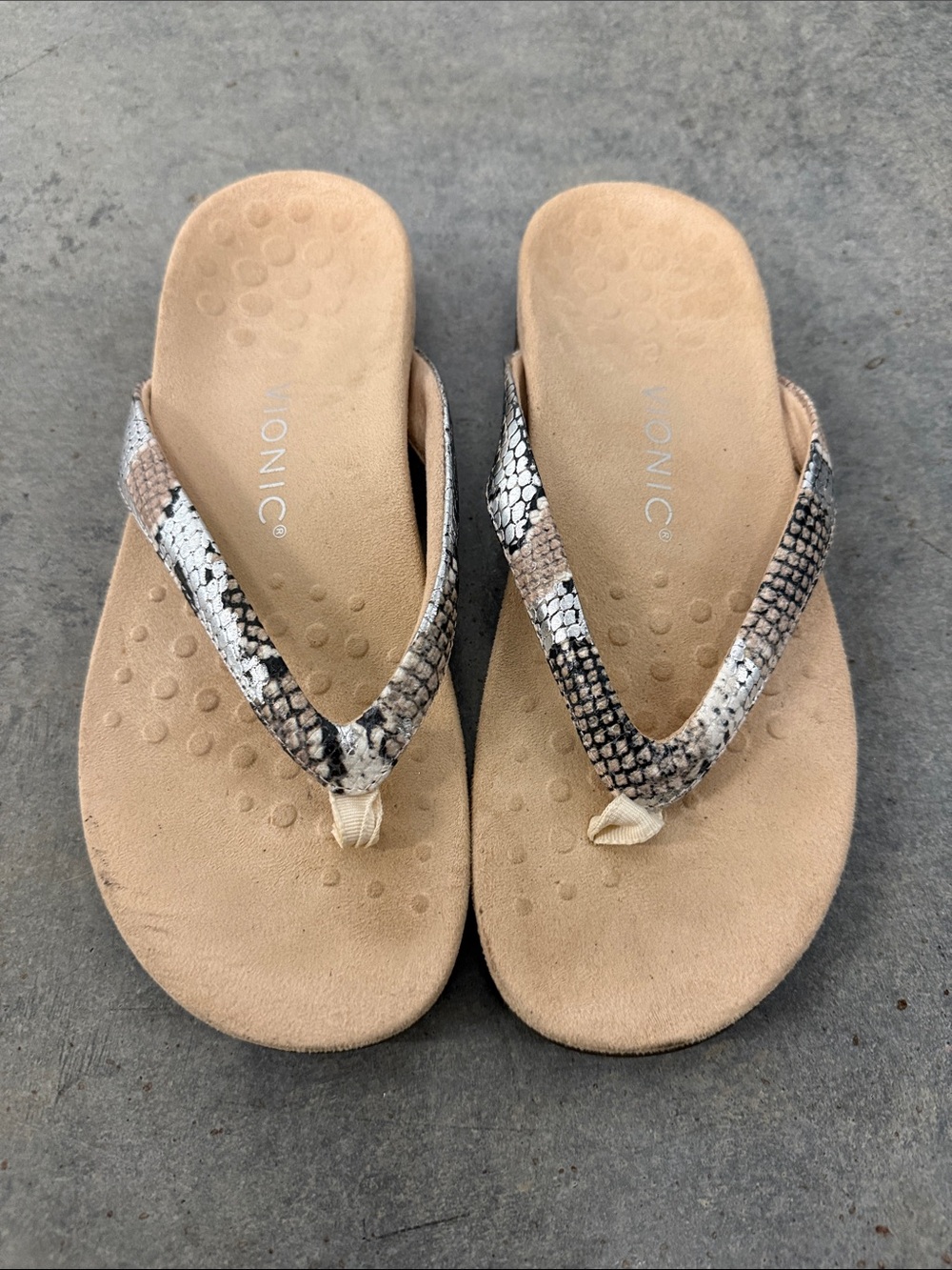 Vionic Neutral Snake-Print Thong Sandals in Beige and Black
